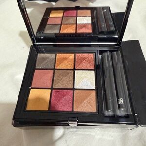 Givenchy Radiant Eyeshadow Palette  9.5 color palette only Swatch